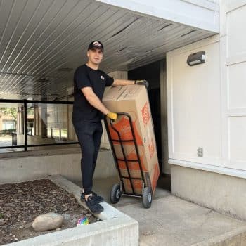 Commercial Moving Services from Calgary movers Pramount Moving