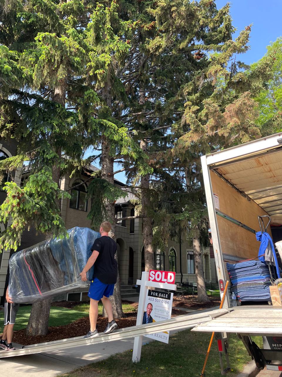 Professional Movers in West Vancouver