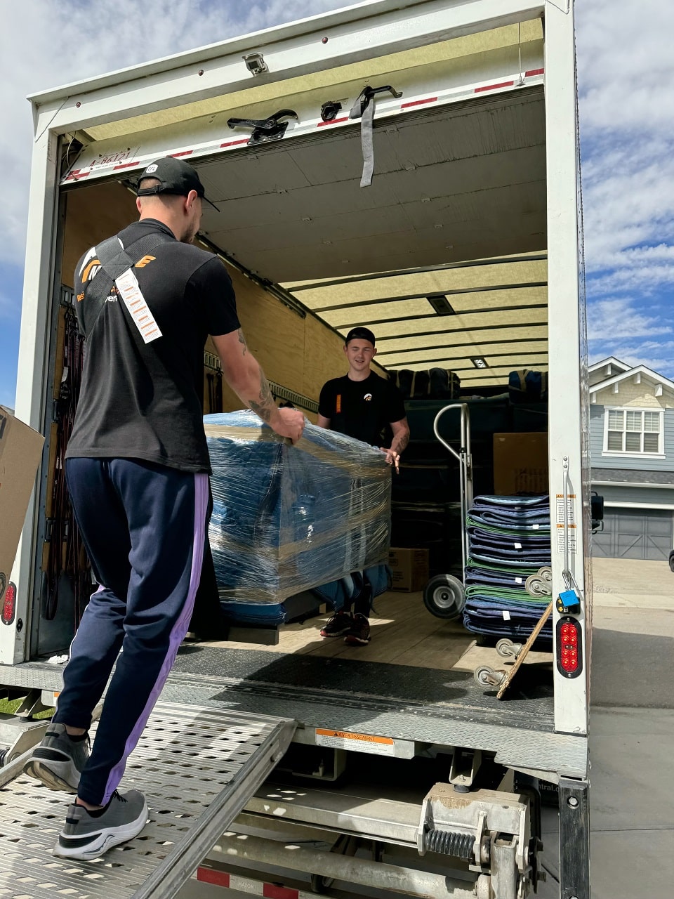Long distance moving services Vancouver
