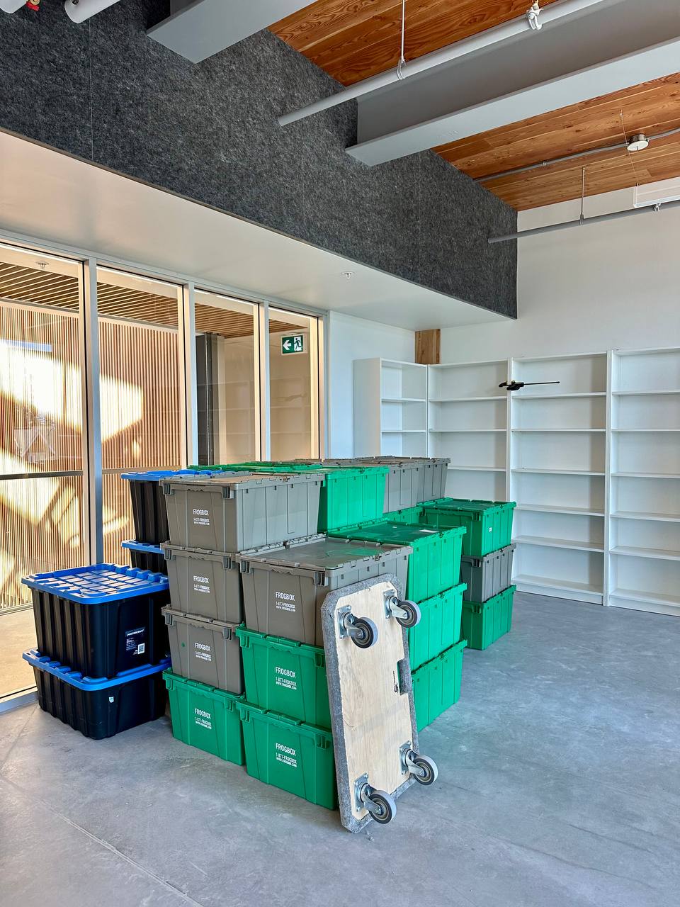 Vancouver office movers