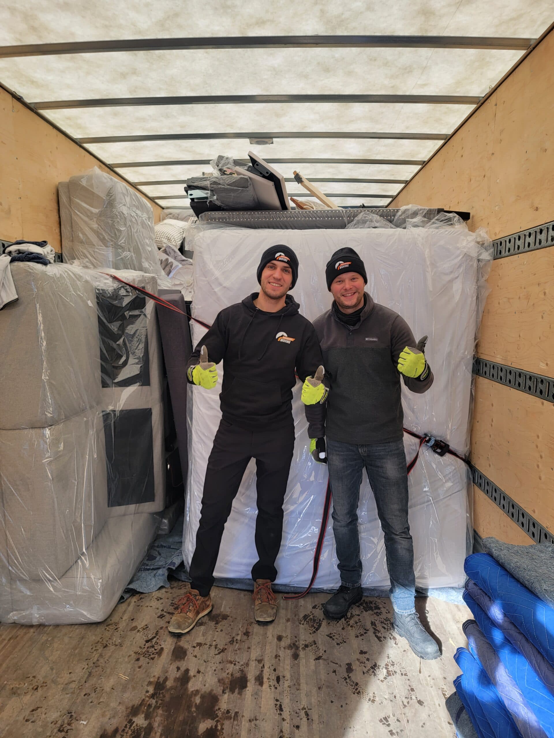 Showing professional Movers in Calgary