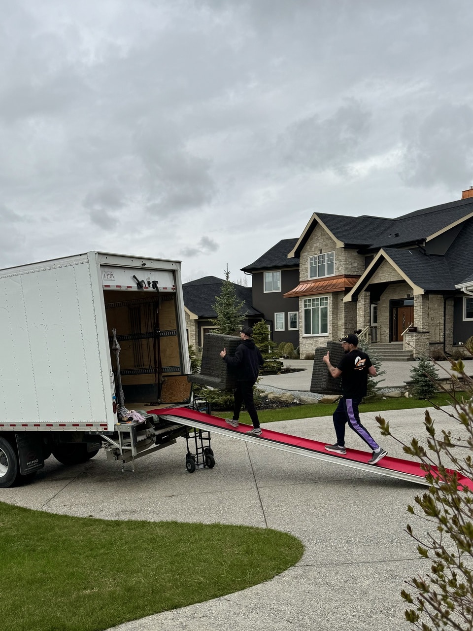 Alberta to Saskatchewan movers