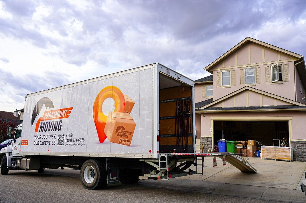 Bragg Creek movers